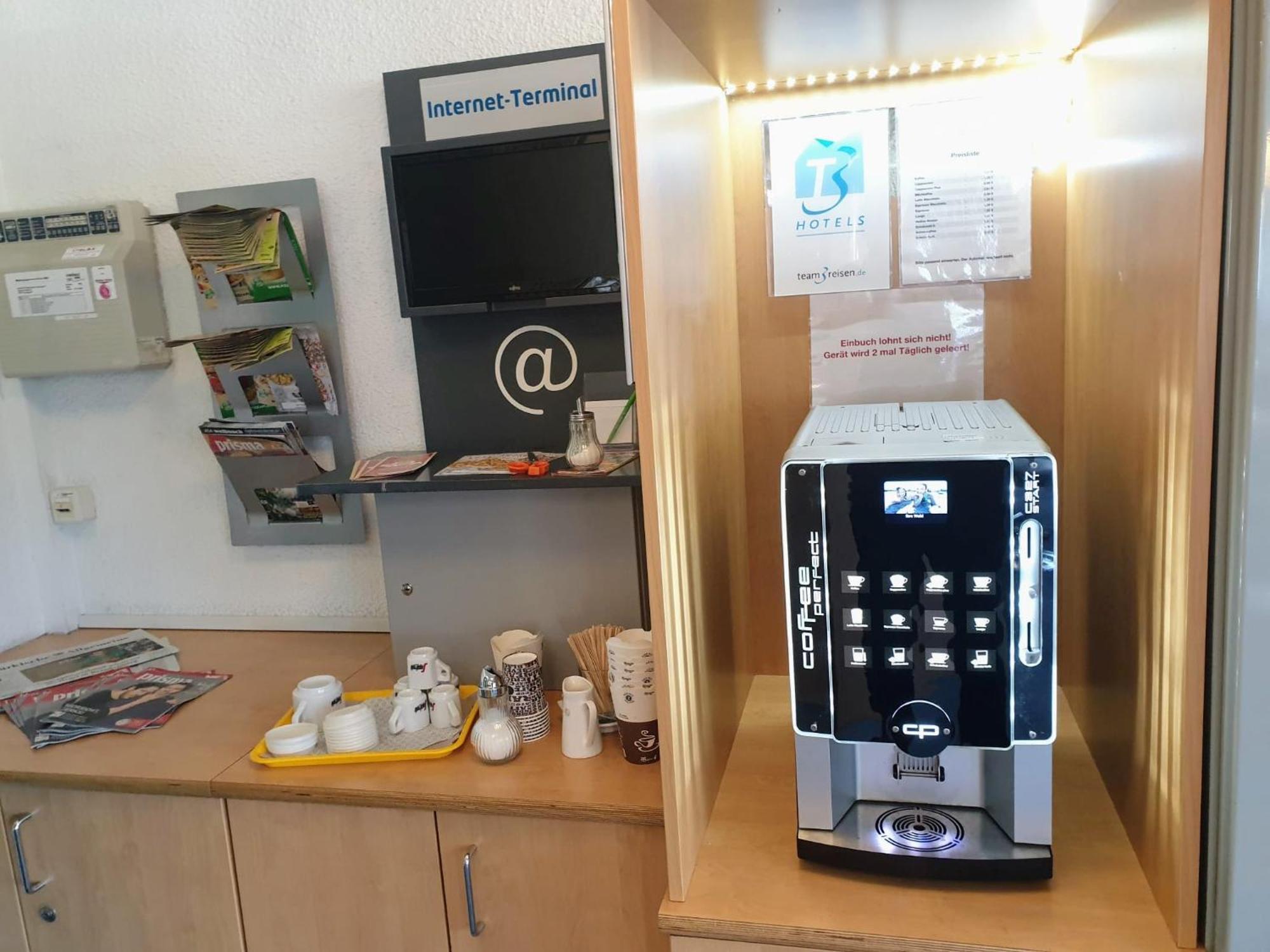 T3 Budget Berlin ヘニッヒスドルフ エクステリア 写真